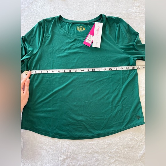 Lilly Pulitzer luxletic evergreen emerie active tee UPF 50+ long sleeve large - Picture 4 of 8